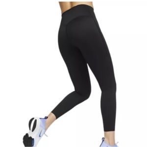 Women's Nike Go High-Waisted Pocket. New without tags